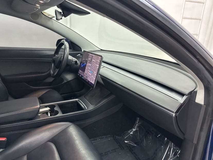 2021 Tesla Model 3 - Image 21