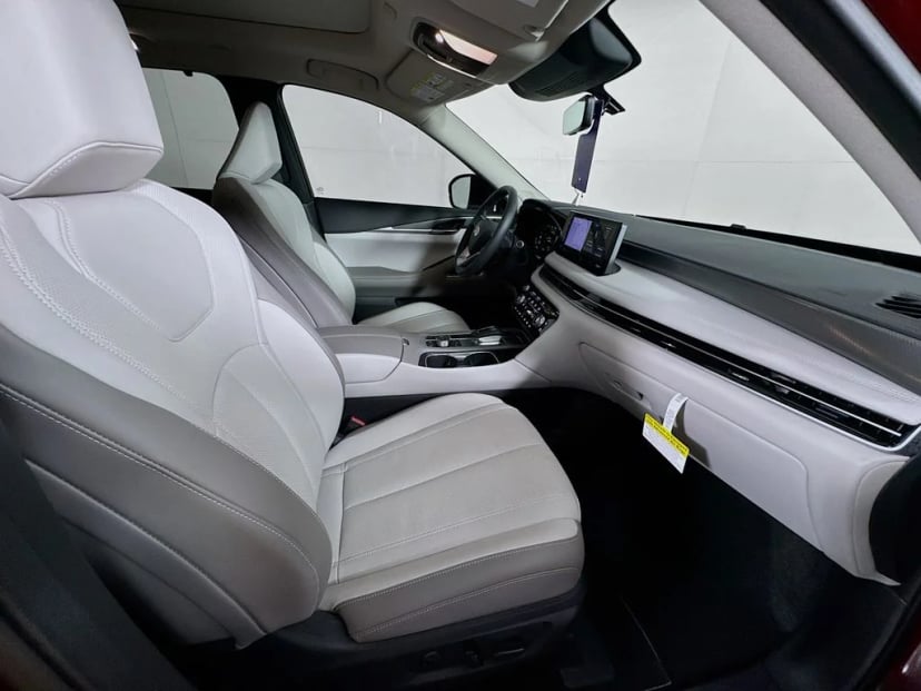 2026 INFINITI QX60 - Image 38