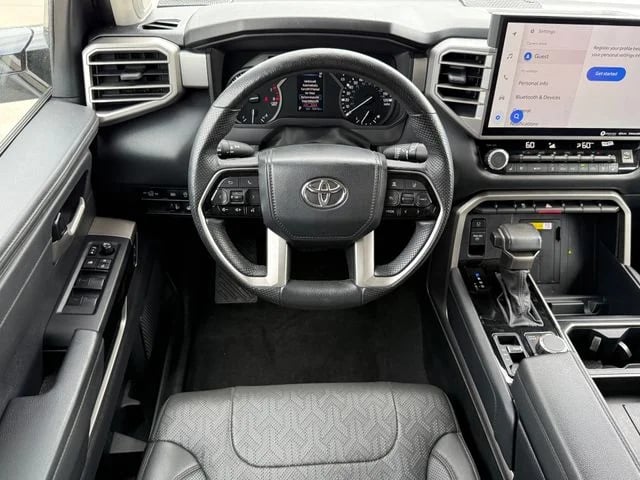 2022 Toyota Tundra - Image 28