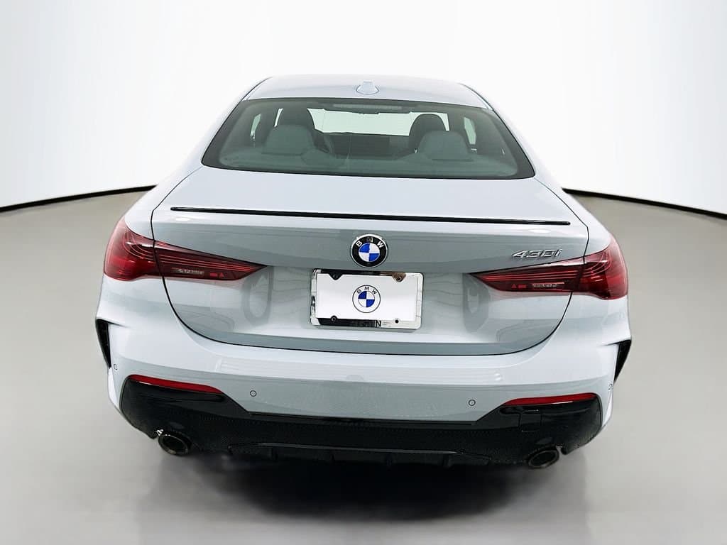 2025 BMW 4 Series - Image 6