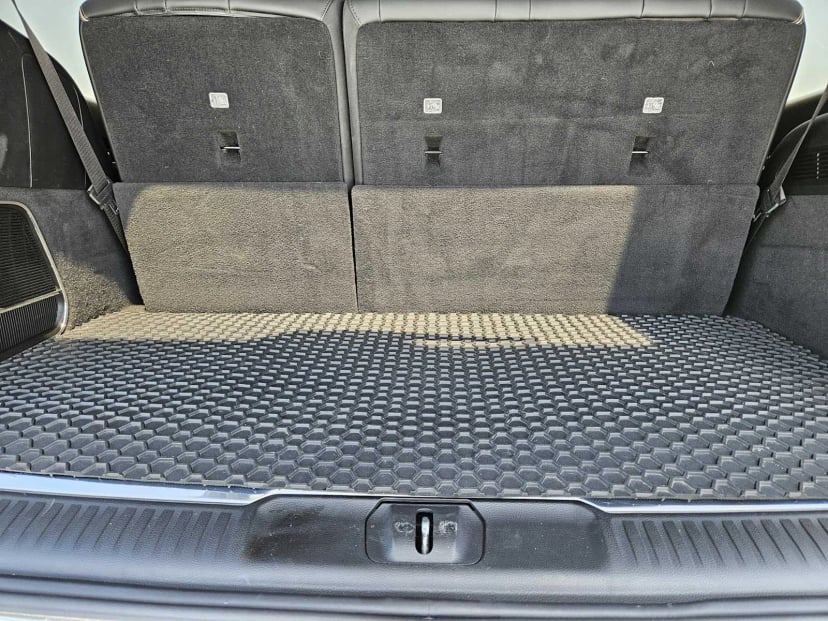 2022 Jeep Grand Wagoneer - Image 29