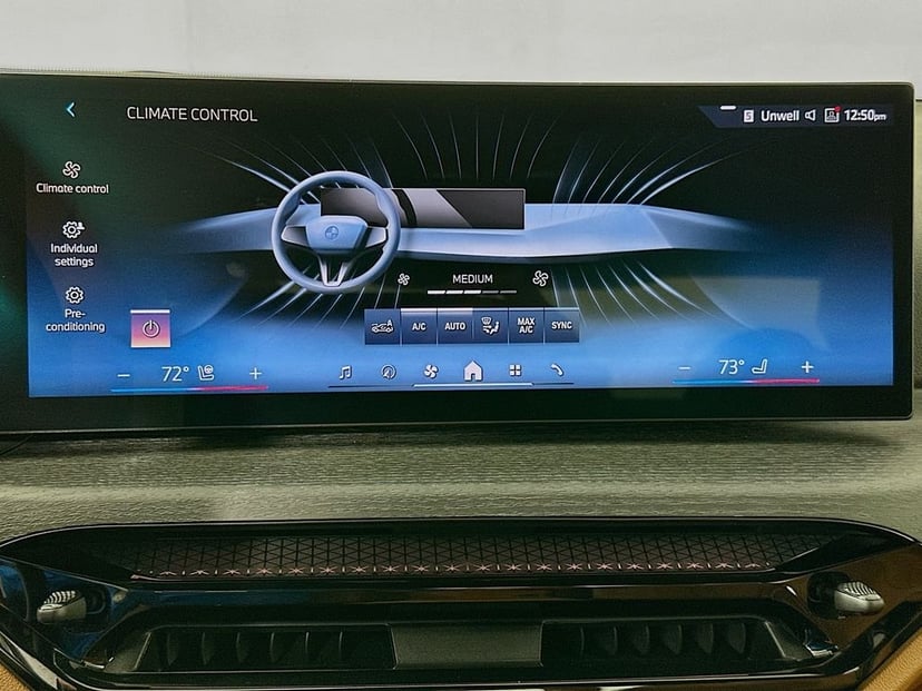 2025 BMW 3 Series - Image 16