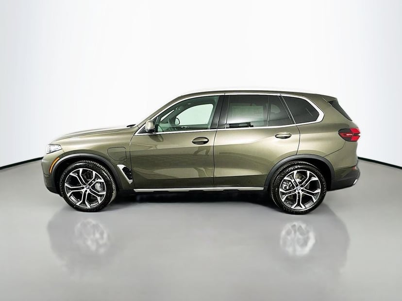 2026 BMW X5 - Image 8