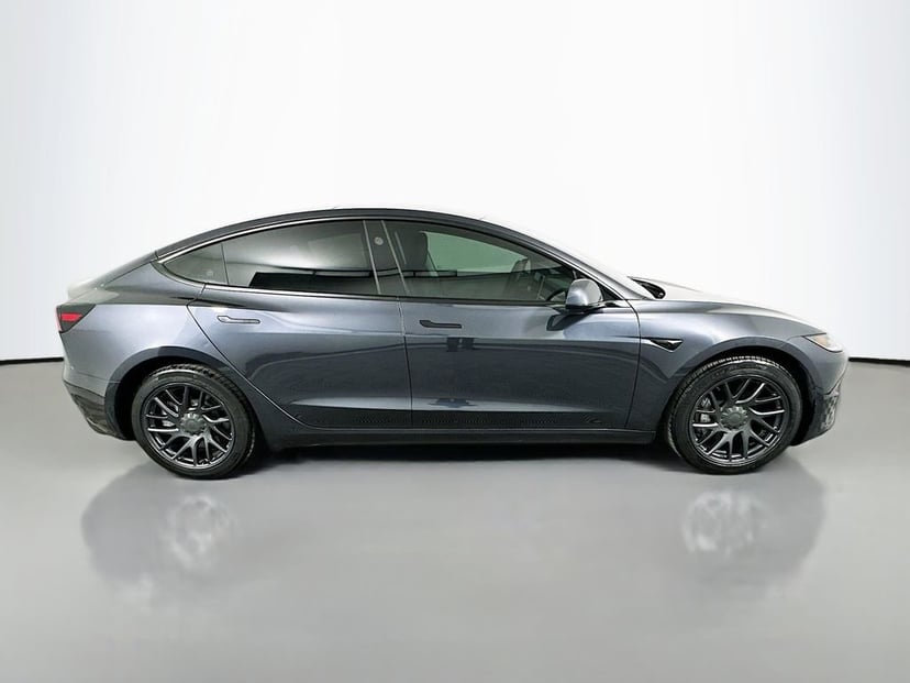 2025 Tesla Model 3 - Image 4