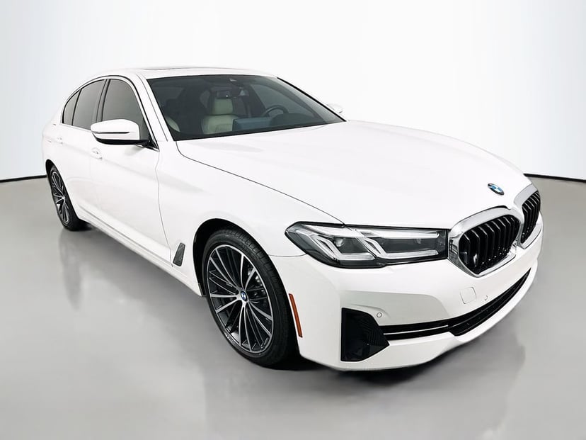 2023 BMW 5 Series - Image 3
