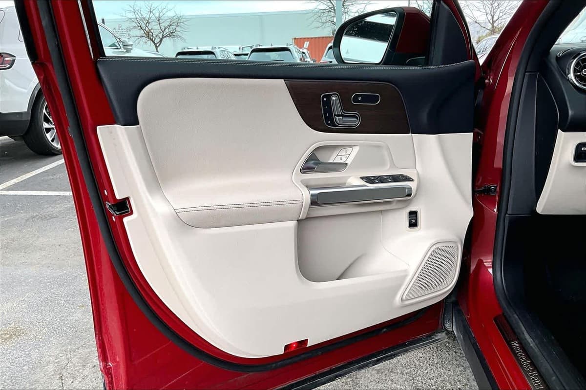 2022 Mercedes-Benz GLB 250 - Image 22