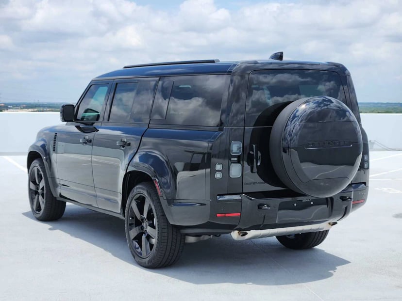 2026 LAND ROVER Defender 130 - Image 5