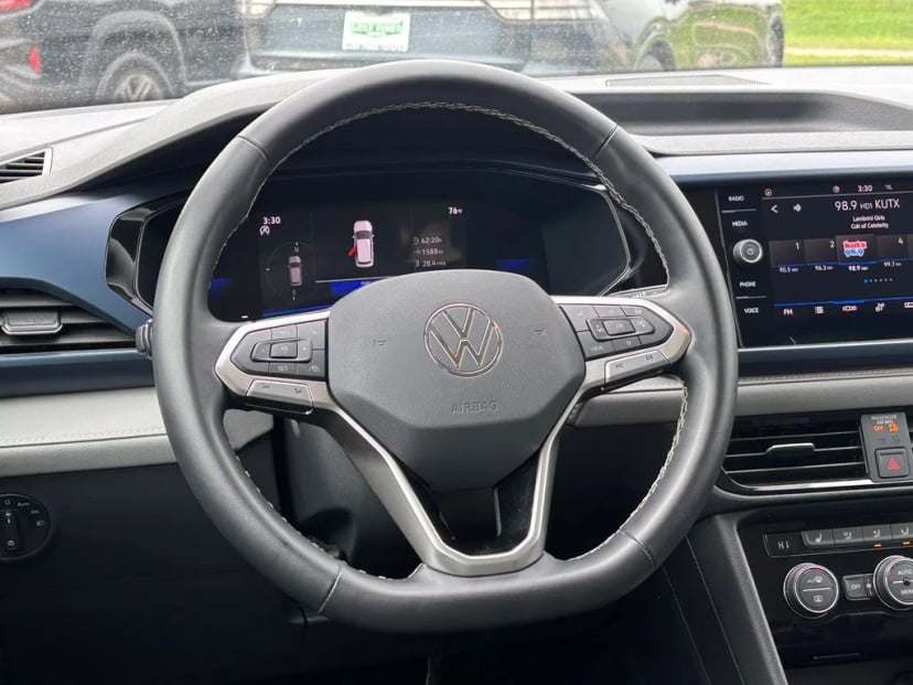 2024 Volkswagen Taos - Image 27