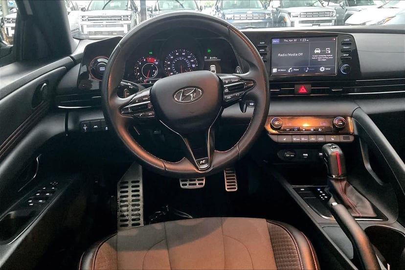 2022 Hyundai Elantra - Image 6