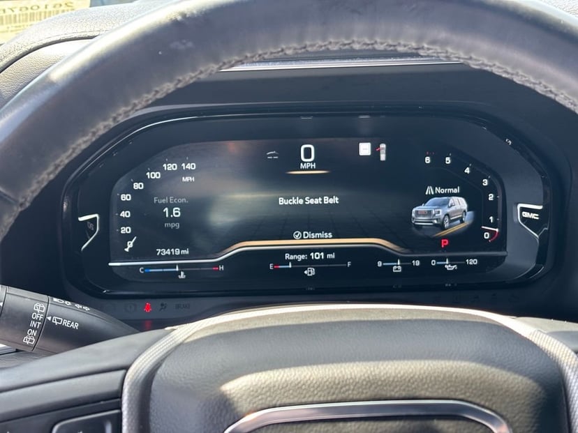 2023 GMC Yukon - Image 19