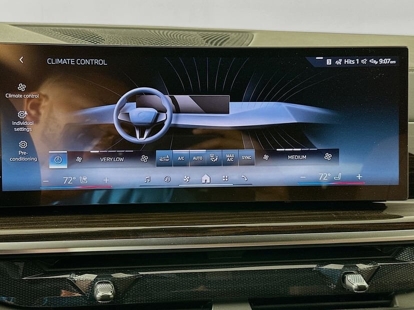 2026 BMW X7 - Image 14