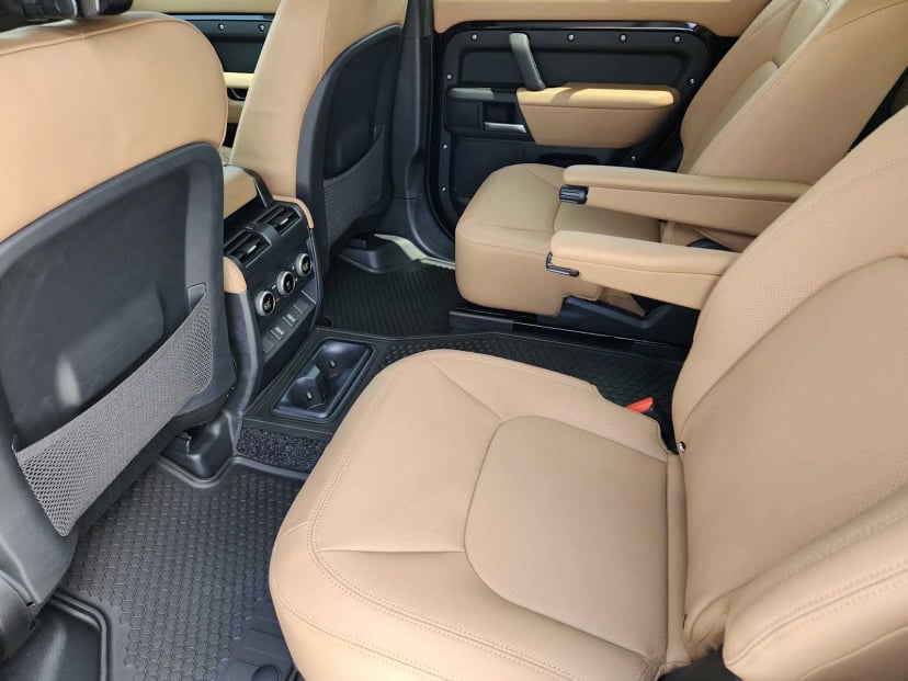 2026 LAND ROVER Defender 130 - Image 31