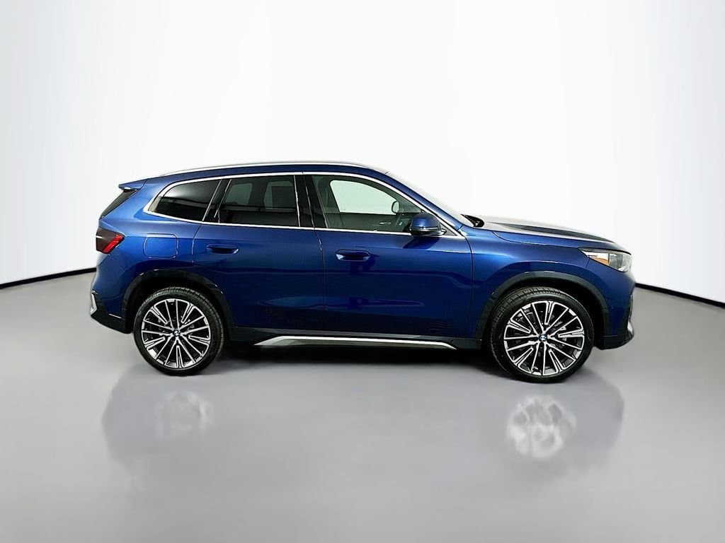 2025 BMW X1 - Image 4