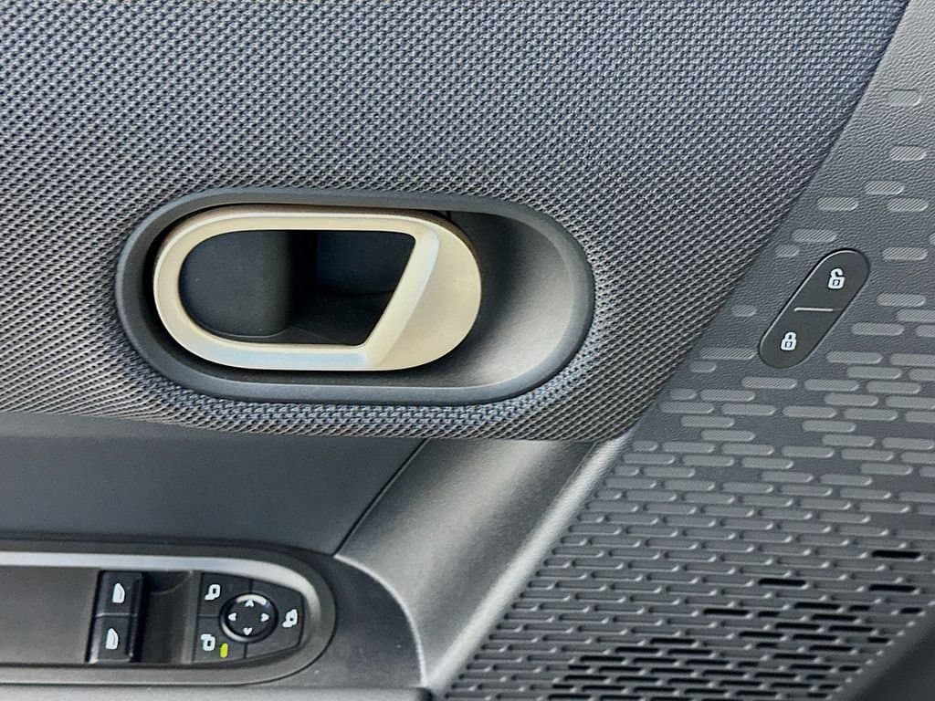 2025 MINI COOPER - Image 20