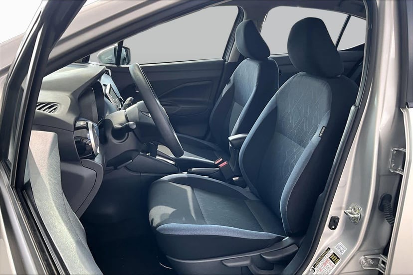 2025 Nissan Versa - Image 8