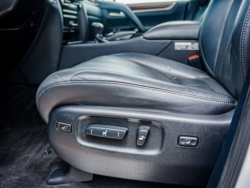 2021 Lexus LX - Image 26