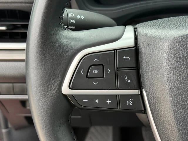 2024 Toyota Grand Highlander - Image 16