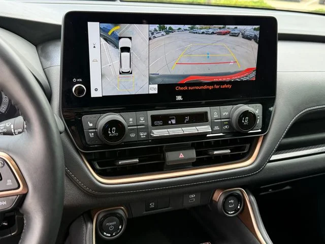 2025 Toyota Grand Highlander Hybrid - Image 16