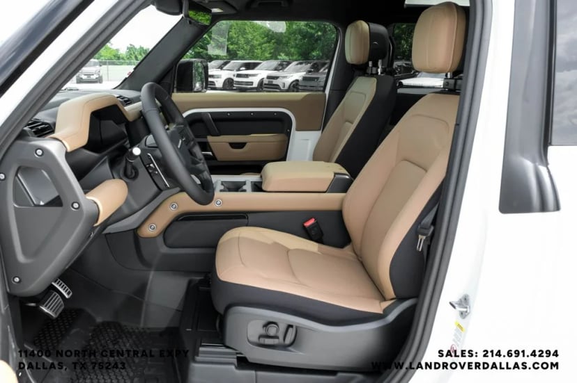 2026 Land Rover Defender 90 - Image 25