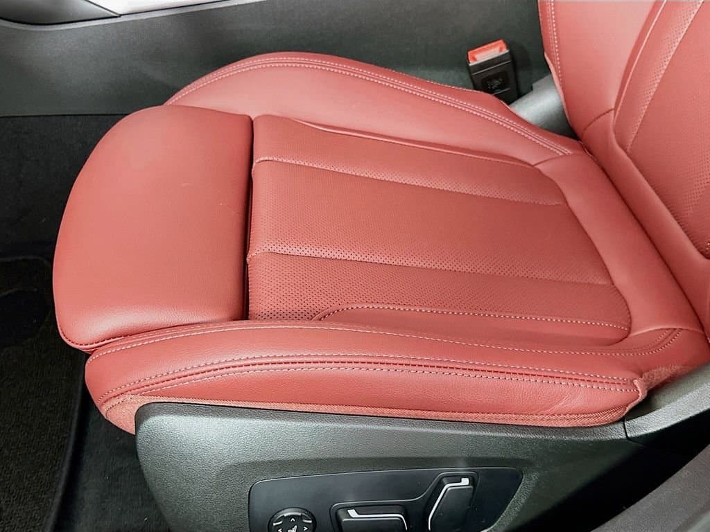 2026 BMW 3 Series - Image 21