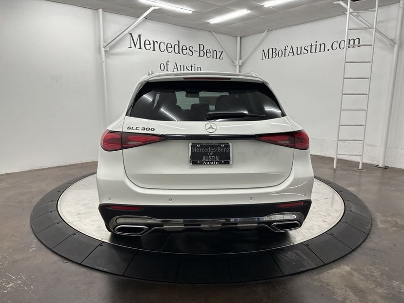 2026 Mercedes-Benz GLC - Image 6