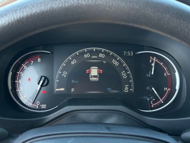 2025 Toyota RAV4 - Image 40