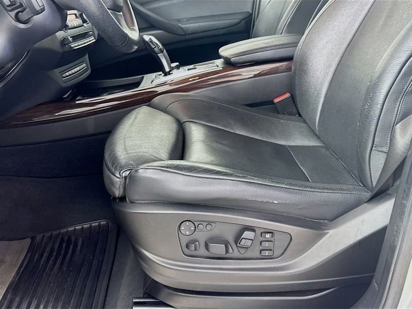 2010 BMW X5 - Image 24