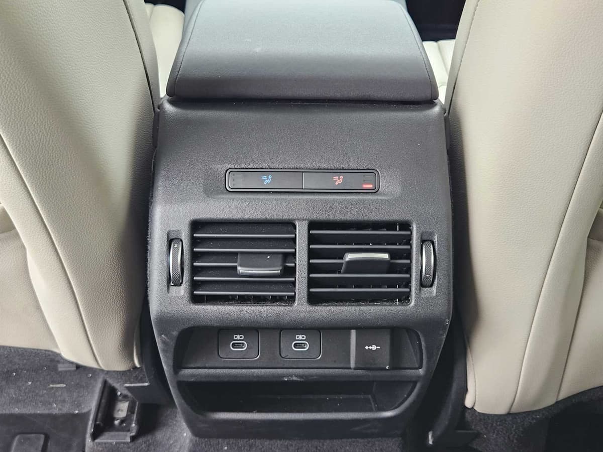 2025 Land Rover Discovery Sport - Image 24