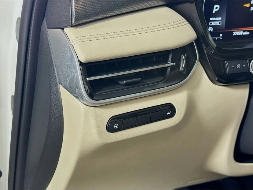 2023 INFINITI QX60 - Image 12