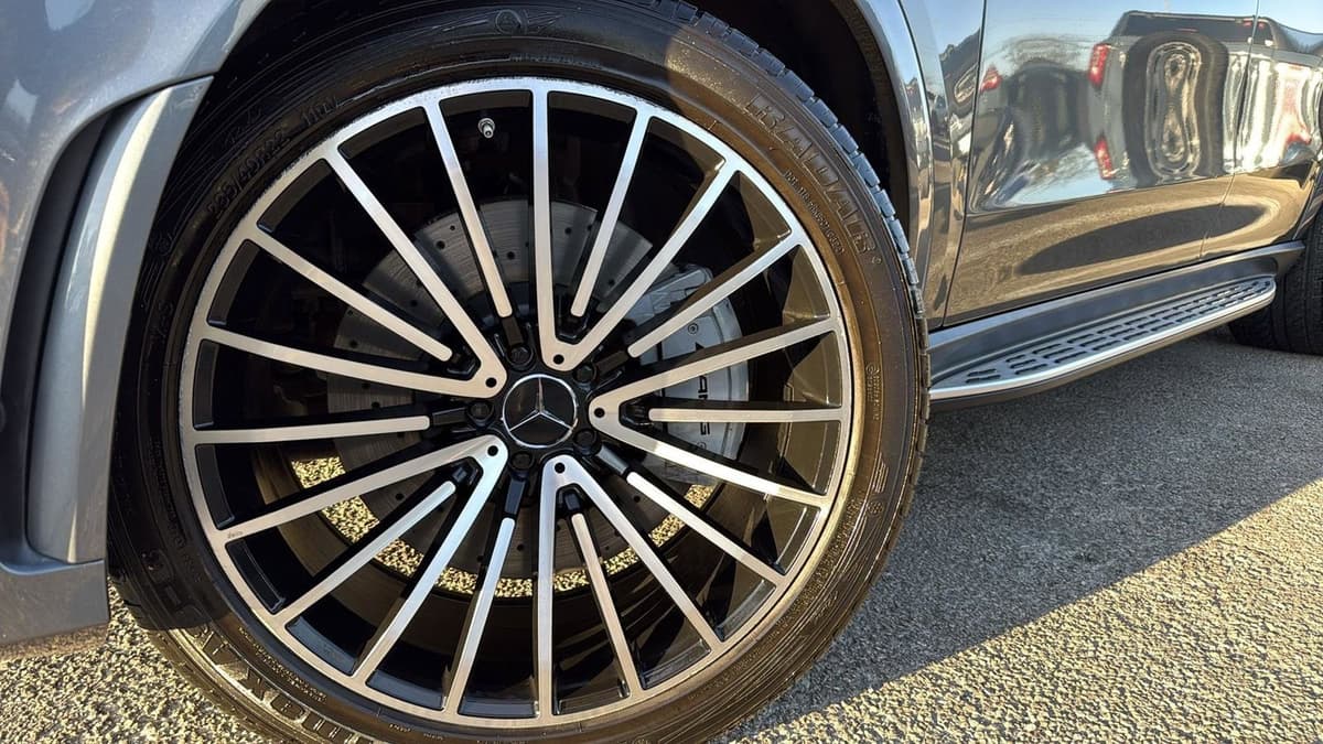 2021 Mercedes-Benz GLE - Image 9