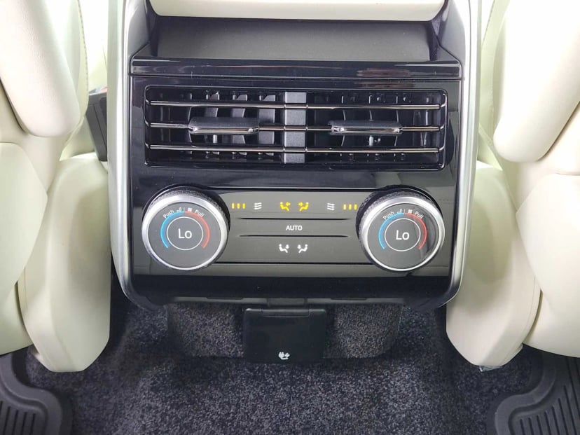 2026 LAND ROVER Range Rover - Image 28