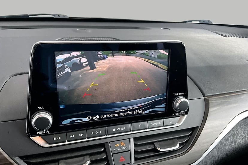 2025 Nissan Altima - Image 26