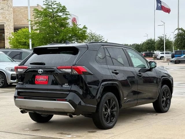 2022 Toyota RAV4 Hybrid - Image 4