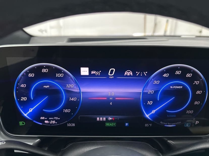 2026 Mercedes-Benz EQE - Image 12
