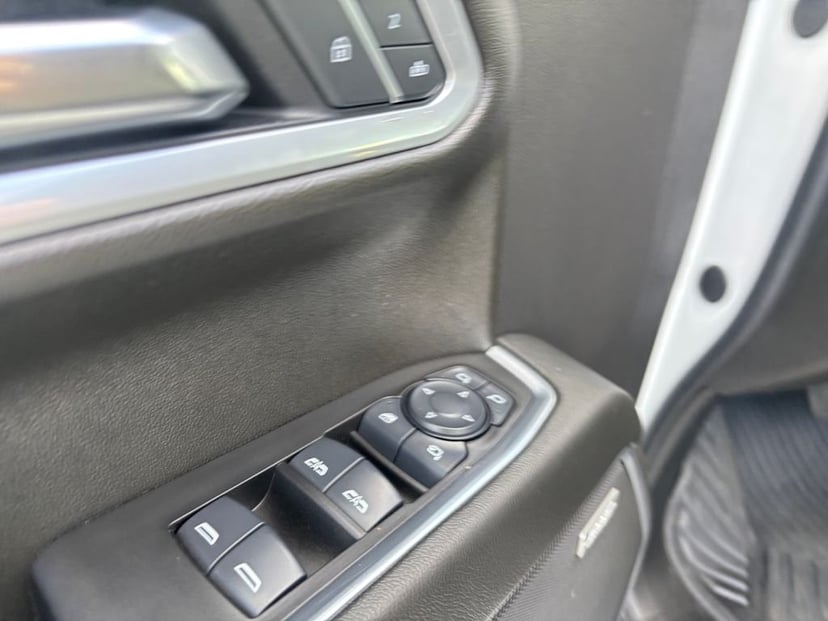 2025 Chevrolet Silverado 1500 - Image 21