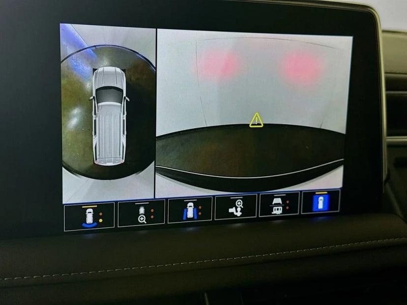 2022 GMC Yukon - Image 17