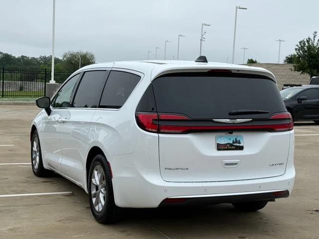 2026 Chrysler Pacifica - Image 6