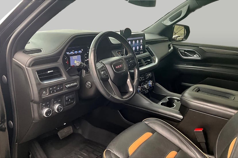 2021 GMC Yukon - Image 18