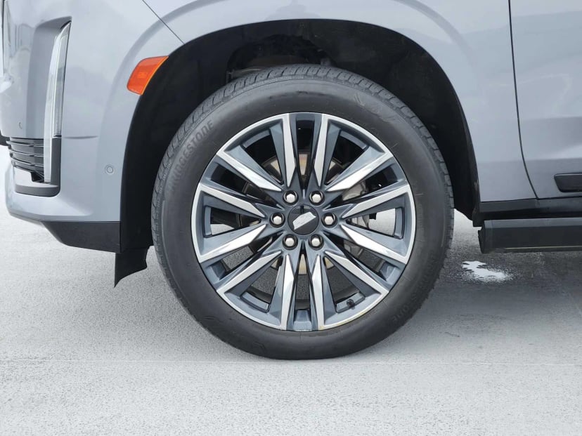 2022 Cadillac Escalade ESV - Image 10