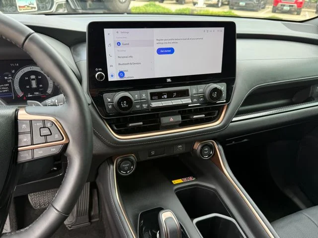 2025 Toyota Grand Highlander Hybrid - Image 17