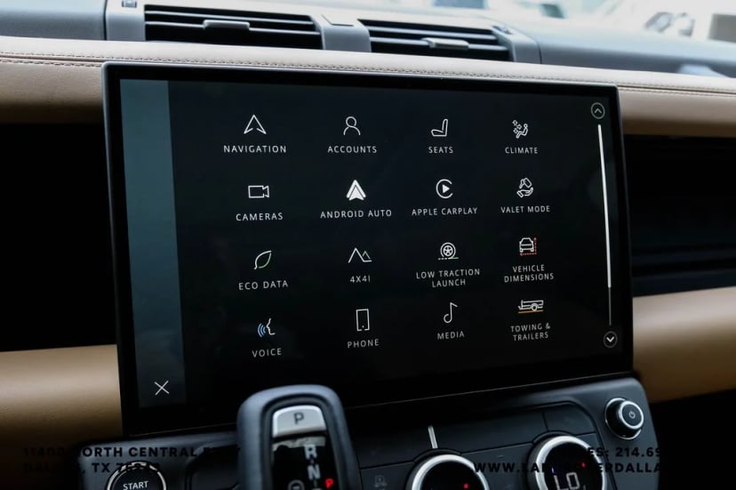 2026 Land Rover Defender 110 - Image 33