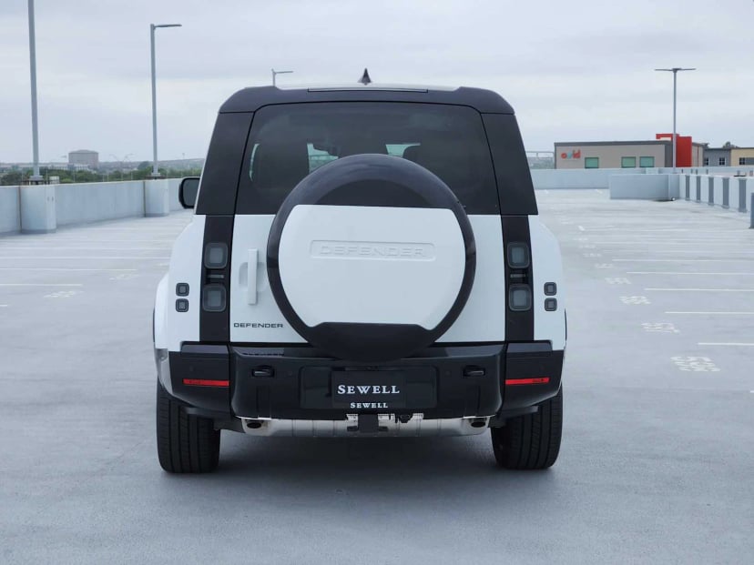 2026 LAND ROVER Defender 130 - Image 6