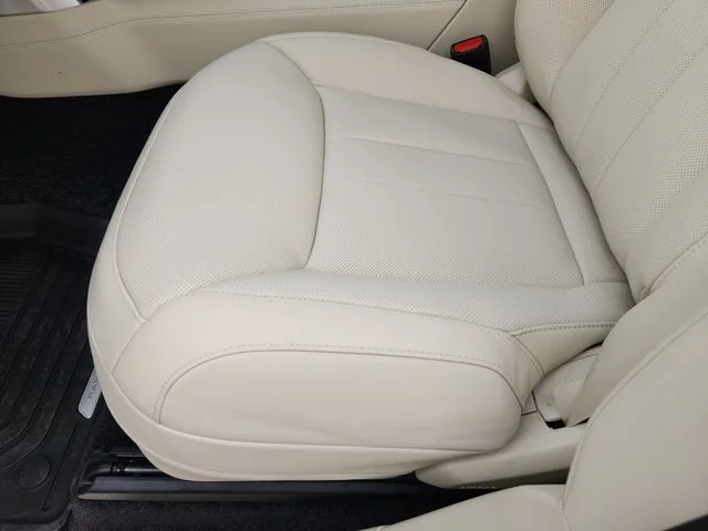 2026 Land Rover Range Rover - Image 17