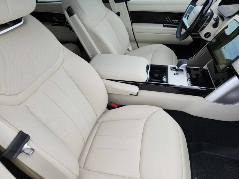 2026 LAND ROVER Range Rover - Image 13