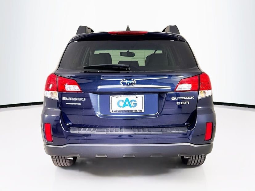 2012 Subaru Outback - Image 7