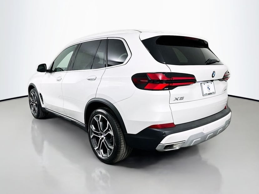 2026 BMW X5 - Image 7