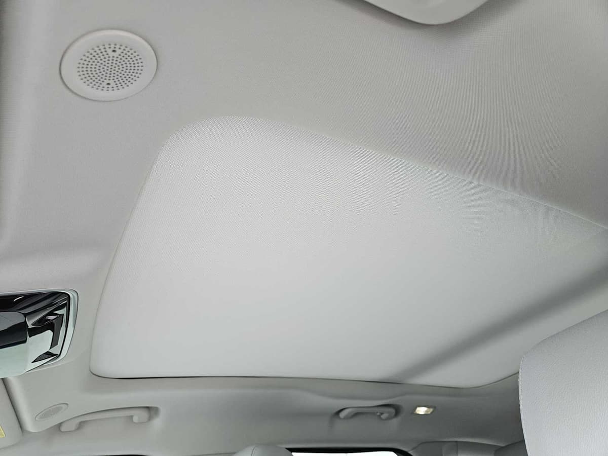 2025 Land Rover Range Rover Velar - Image 22