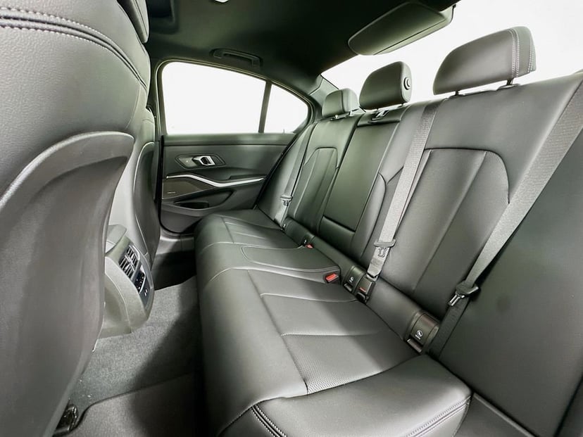 2026 BMW 3 Series - Image 17