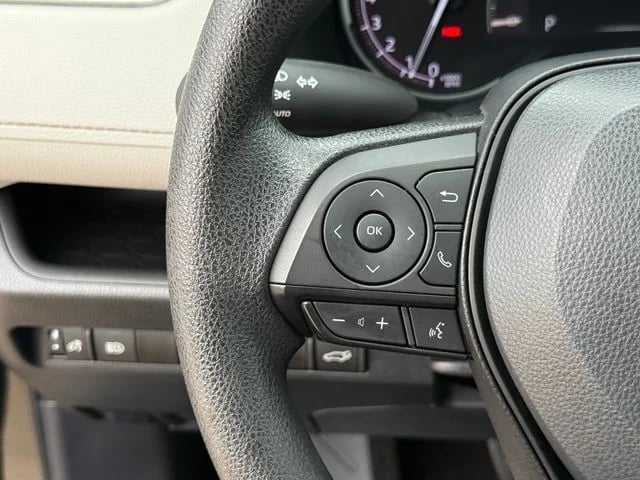 2024 Toyota RAV4 - Image 12