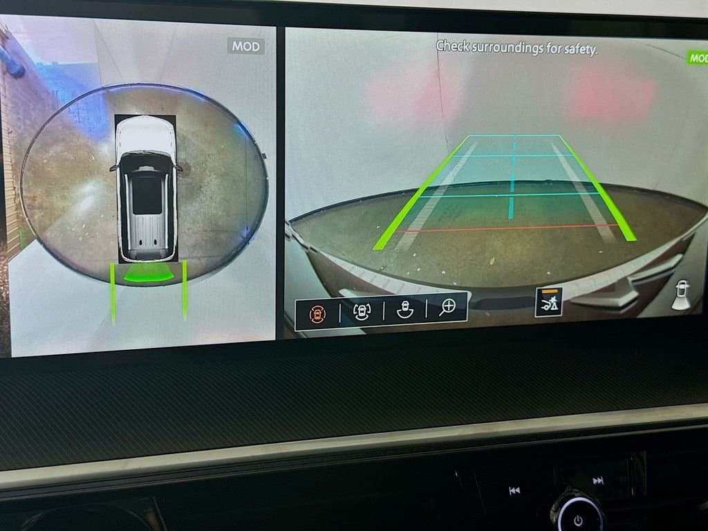 2026 INFINITI QX80 - Image 17